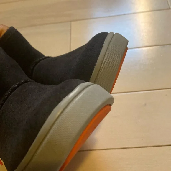 UGG Kids Black and Orange Boots - Picture 9 of 14